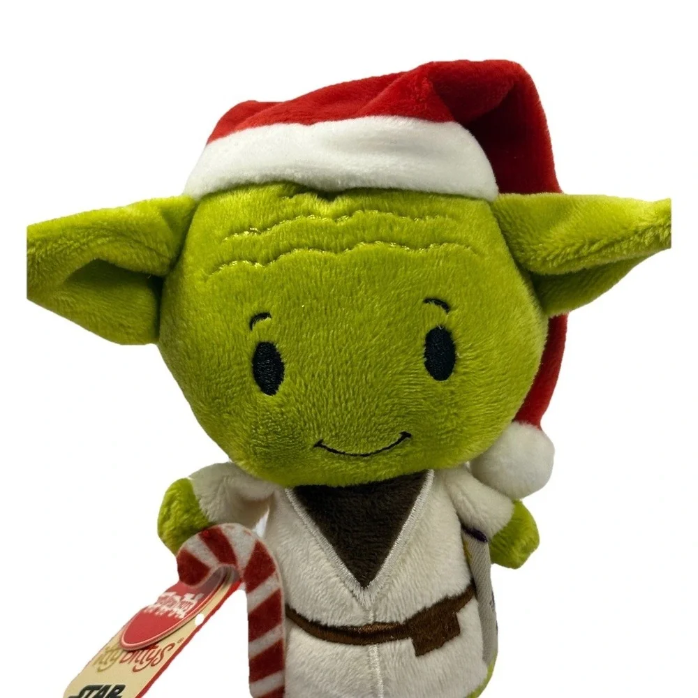 Hallmark itty bittys Star Wars Holiday Yoda Santa Hat Plush Toys for Tots Exclus